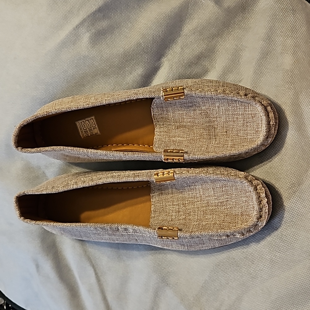 Women Metal Decor Flat Loafers, Fashion Outdoor Flats. US 9 (EUR 40).